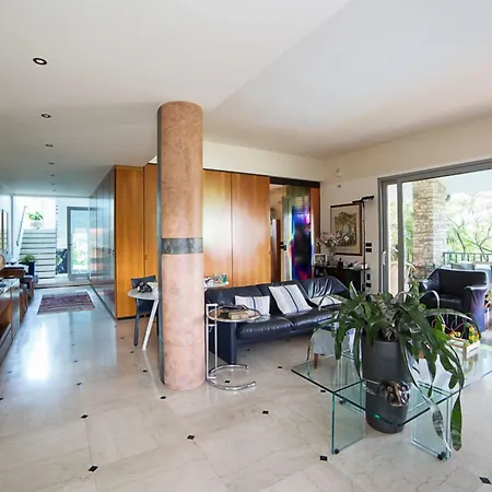 Adriano Bed & Breakfast 3*