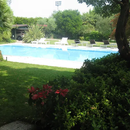 Adriano Bed & Breakfast Desenzano del Garda